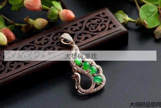 韩飞官穿着披风有哪些好看的款式 第1张