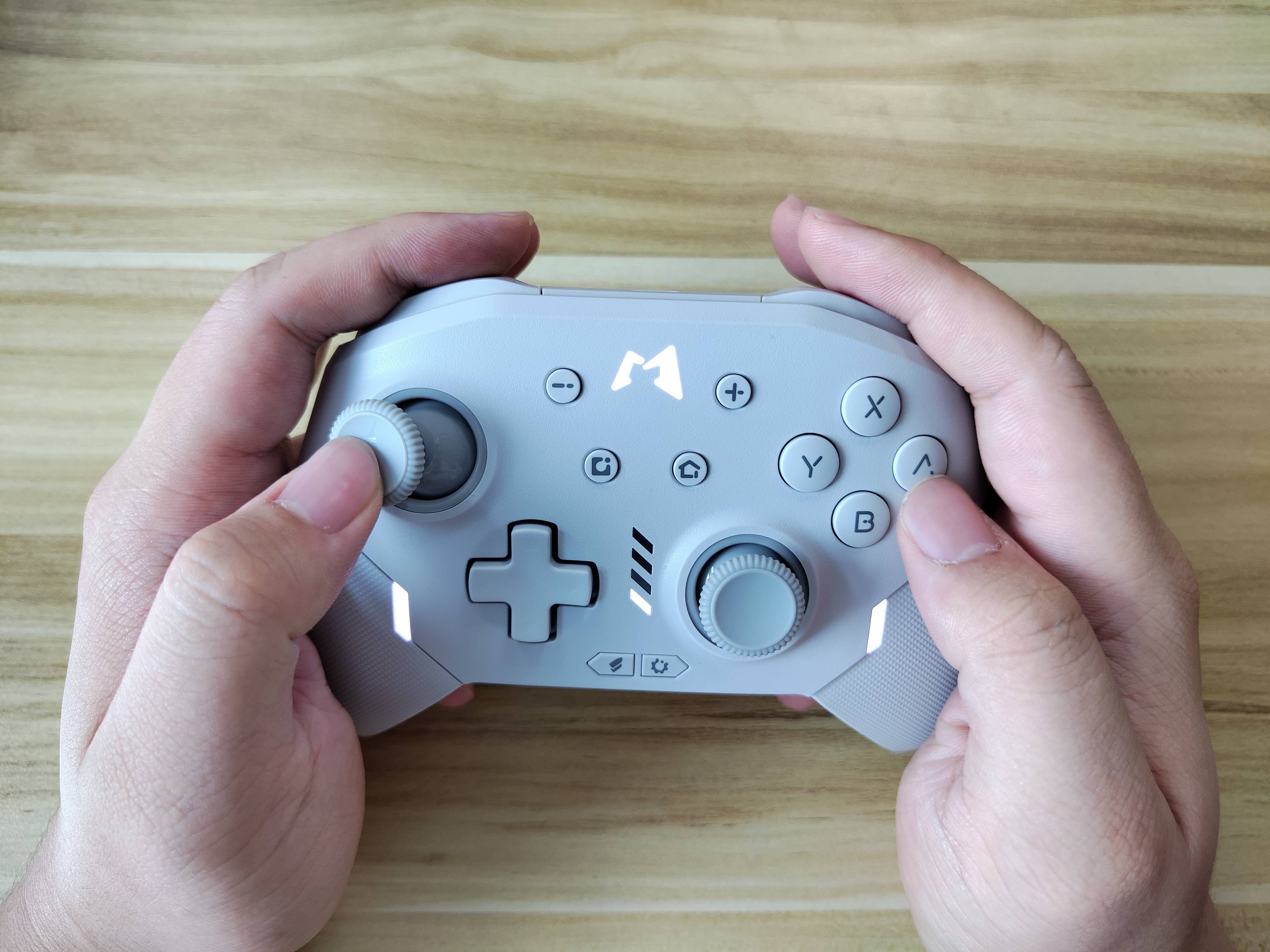 2kol用手柄：精准操控，沉浸体验，外观时尚，握感舒适! 第4张