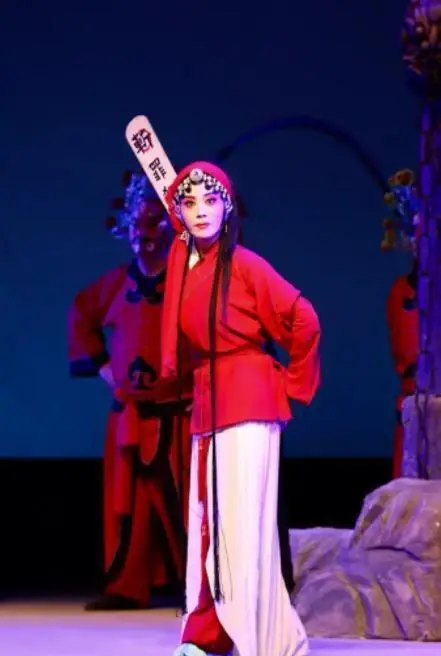 揭示魔域私服外挂真相，了解其定义分类、危害影响及背后黑幕!